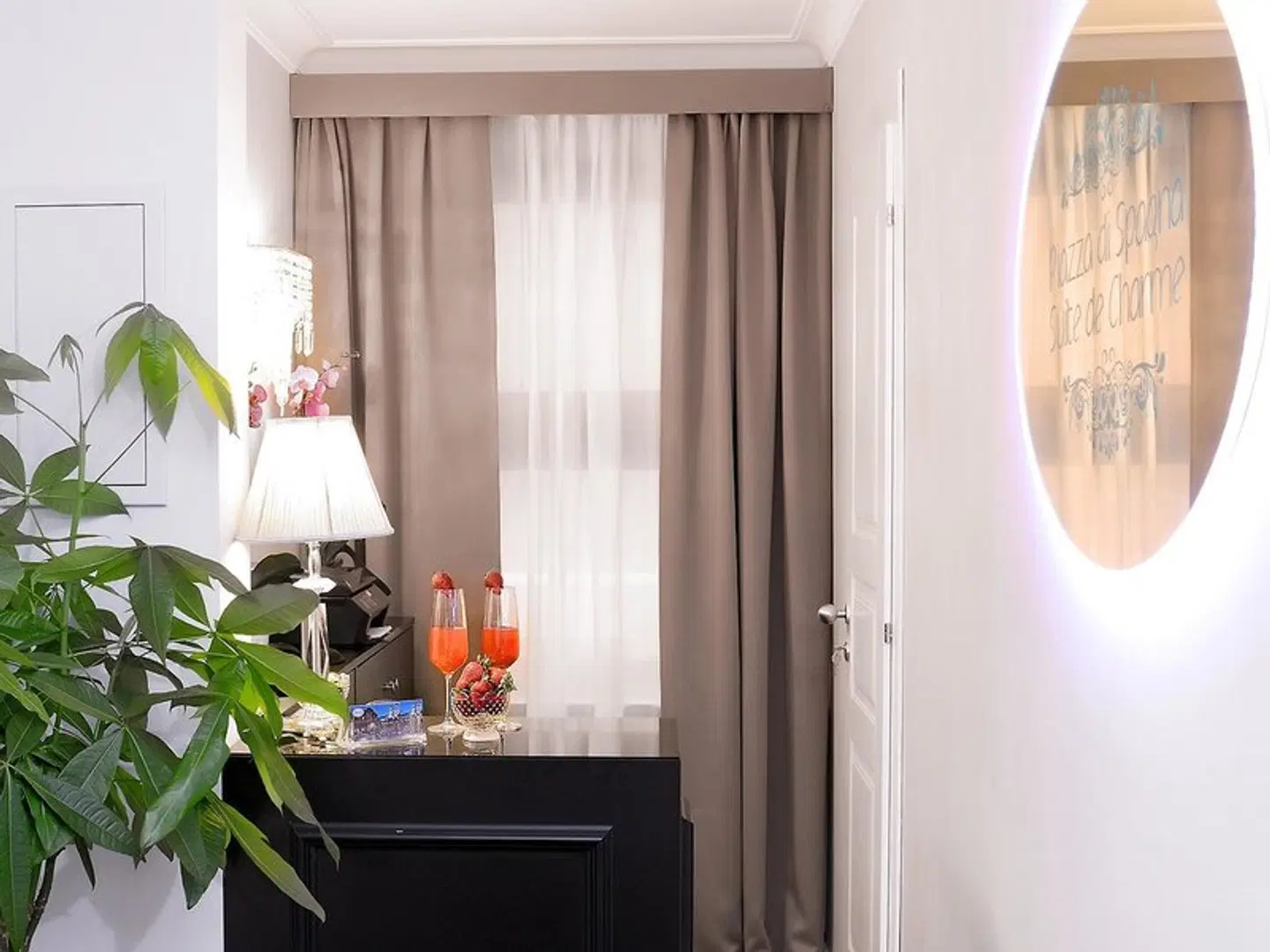 Piazza di Spagna Suite de Charme ROOM_EXAMPLE