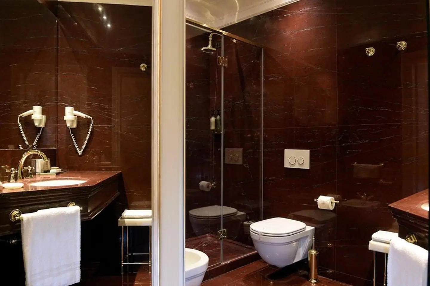 Ai Reali Badezimmer