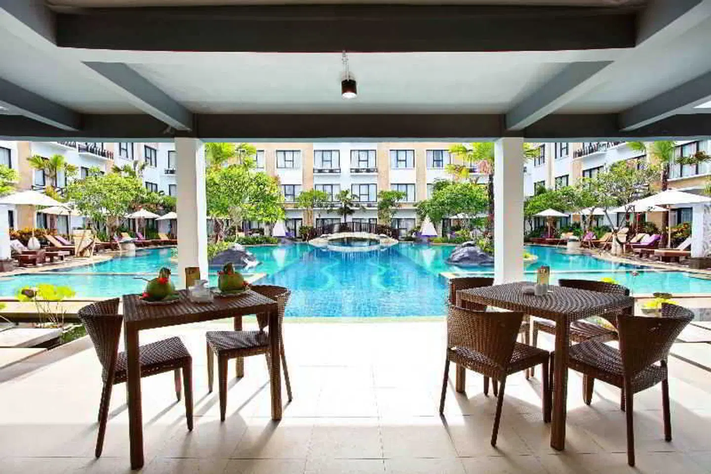 Truntum Kuta Bar
