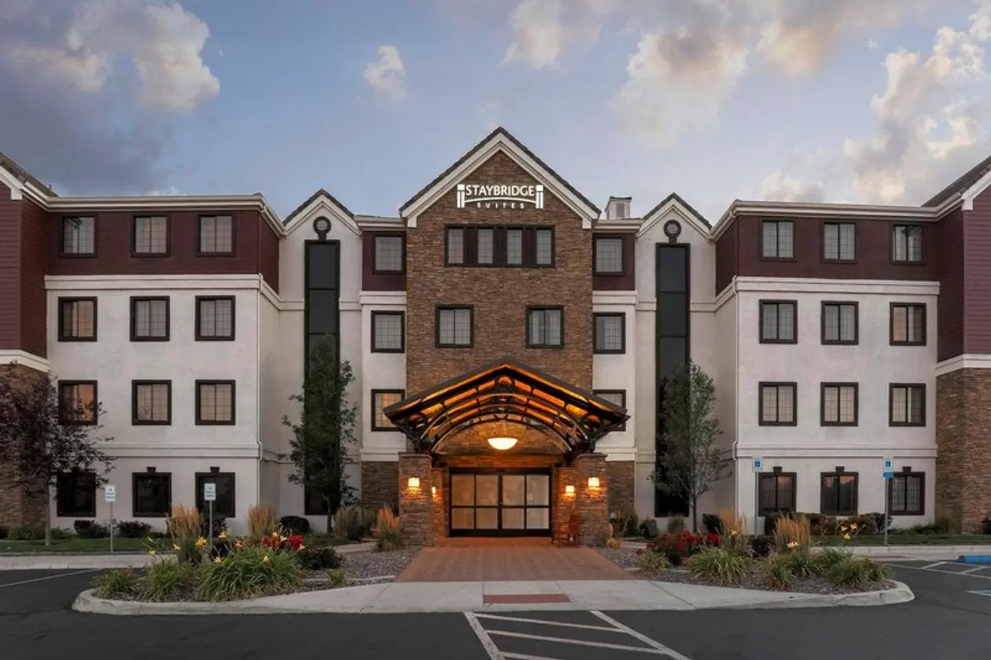Staybridge Suites Reno Nevada by IHG EXTERIOR