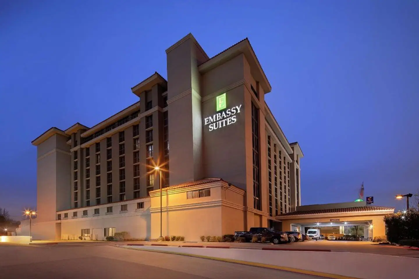 Embassy Suites by Hilton Dallas Park Central Area EXTERIOR
