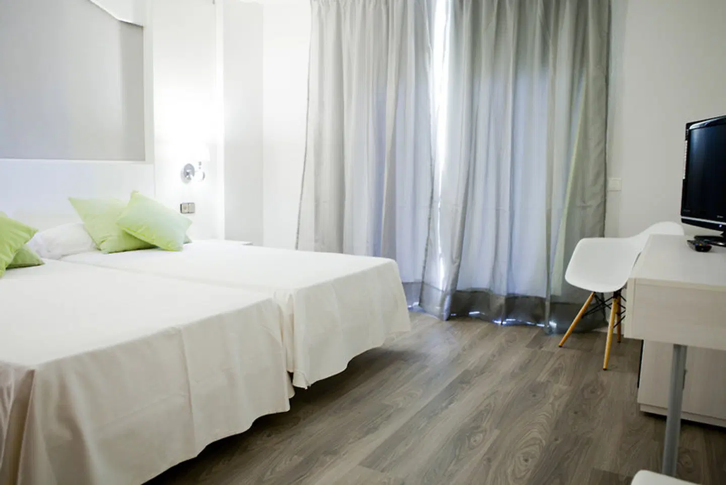 Octavio ROOM_EXAMPLE