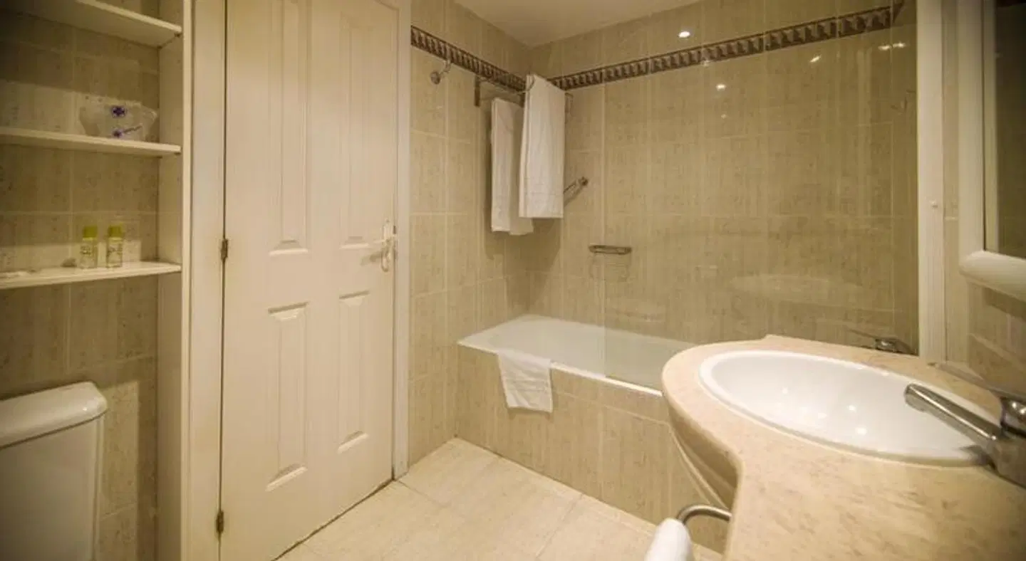 Aparthotel las Dunas Badezimmer