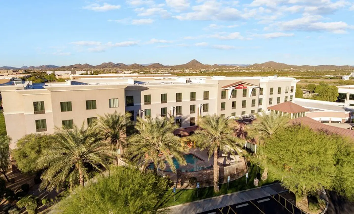 Hilton Garden Inn Phoenix North Happy Valley EXTERIOR