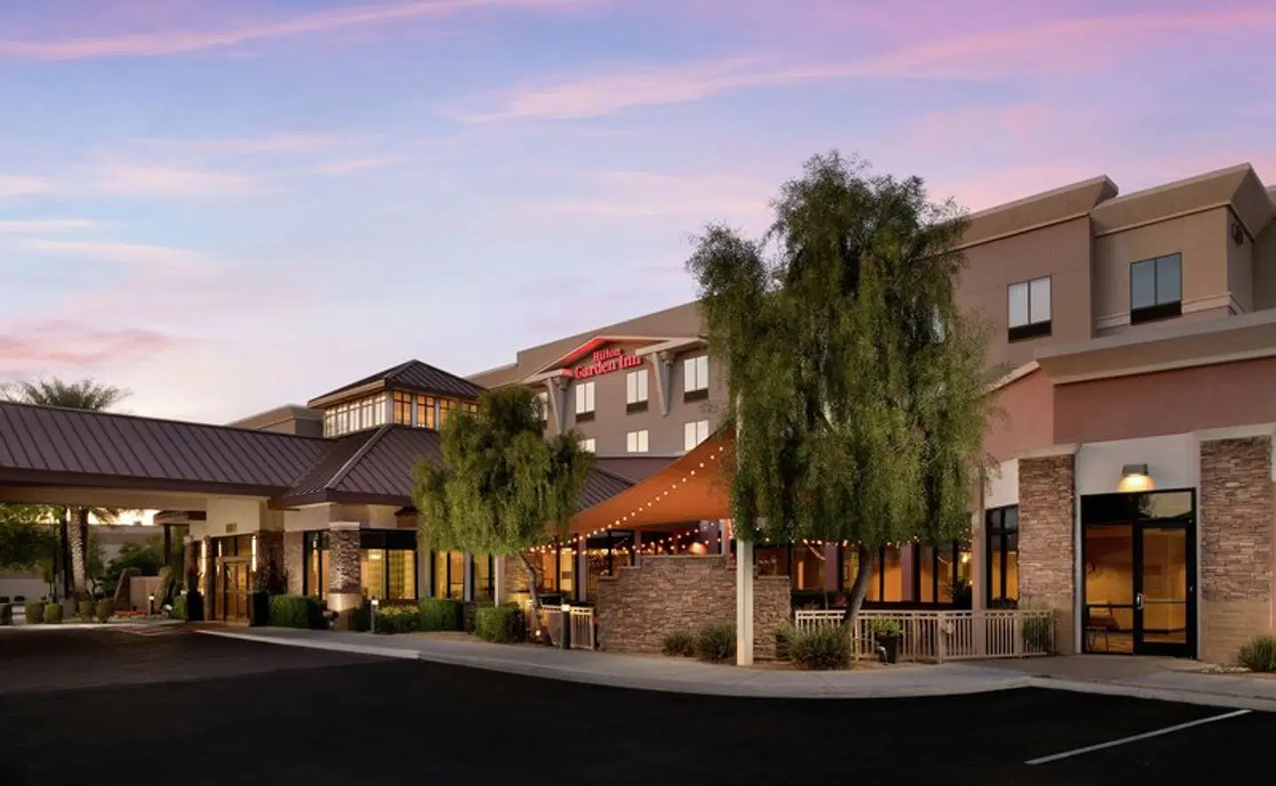 Hilton Garden Inn Phoenix North Happy Valley EXTERIOR