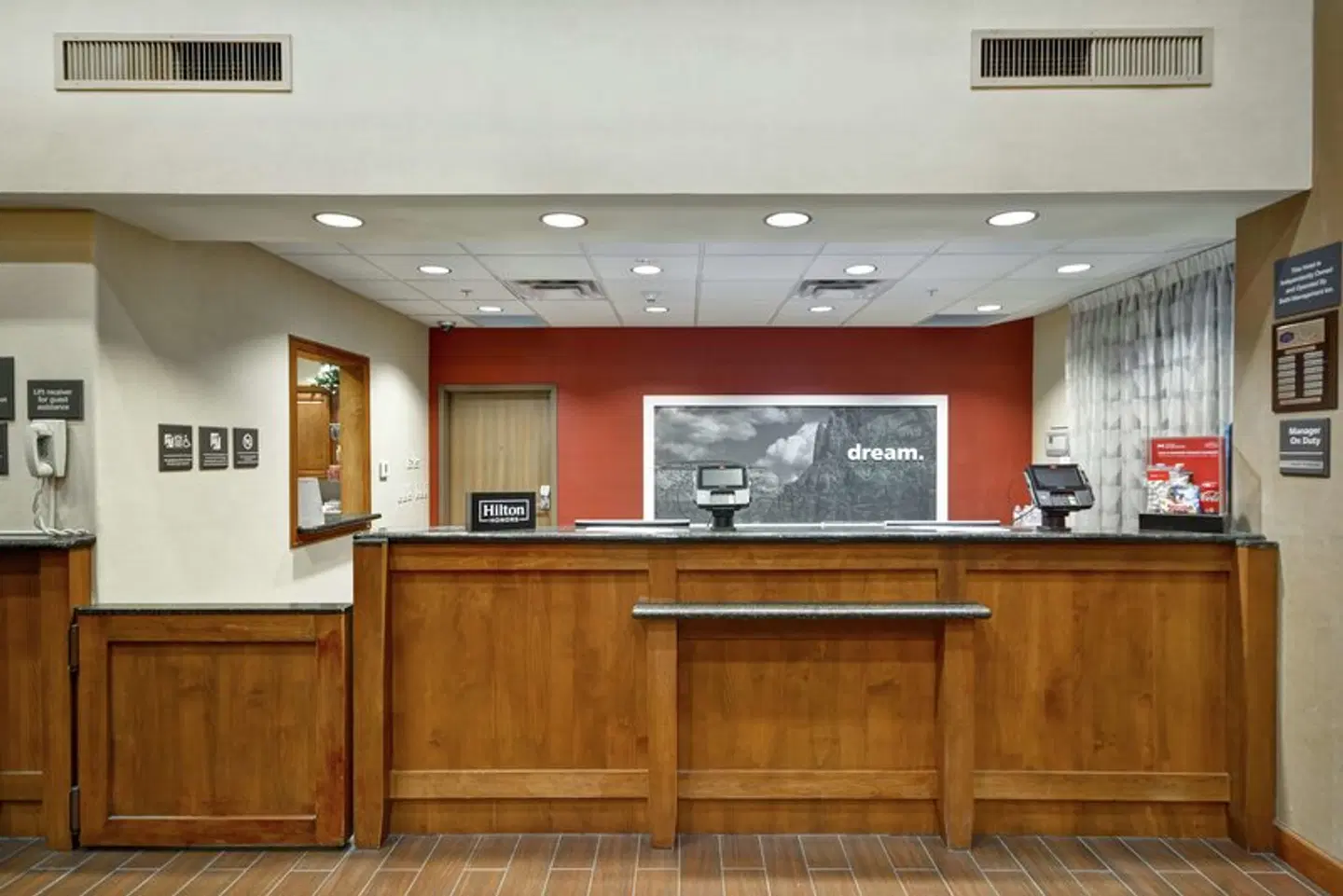 Hampton Inn & Suites Yuma LOUNGE_LOBBY