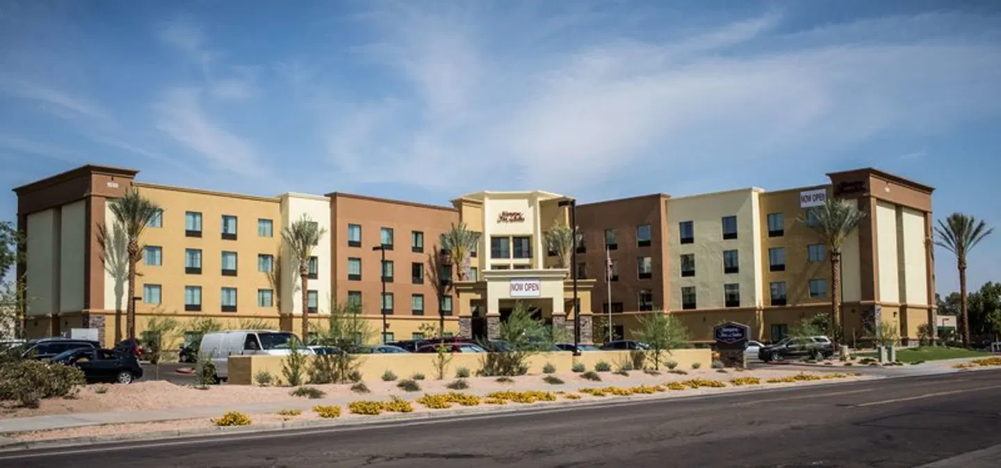 Hampton Inn & Suites Tempe/Phoenix Airport EXTERIOR