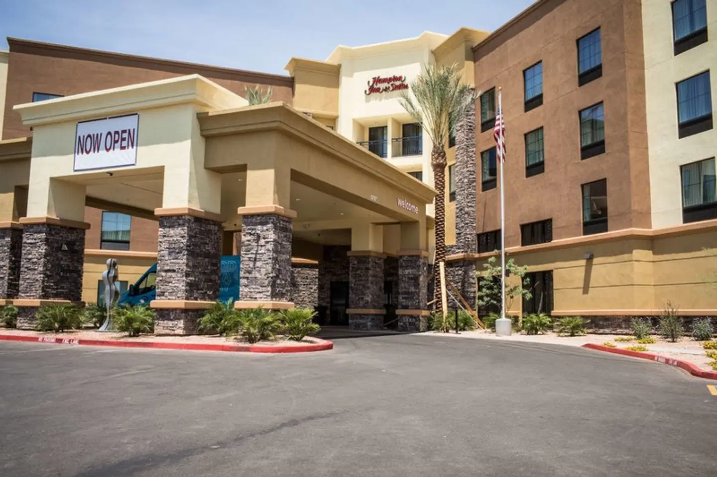 Hampton Inn & Suites Tempe/Phoenix Airport EXTERIOR