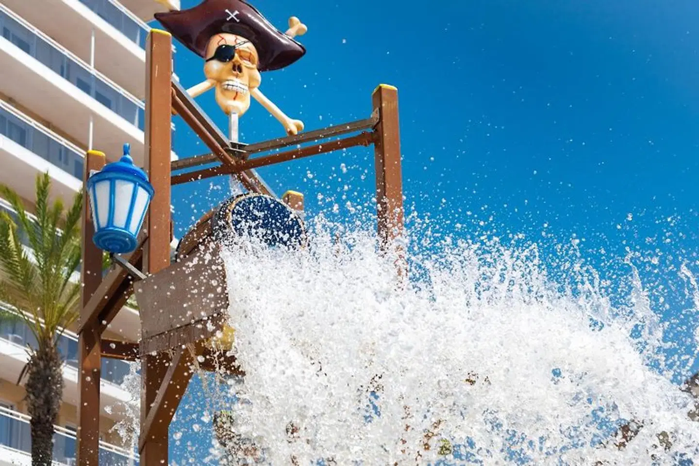 Hotel Oasis Park Splash PEOPLE