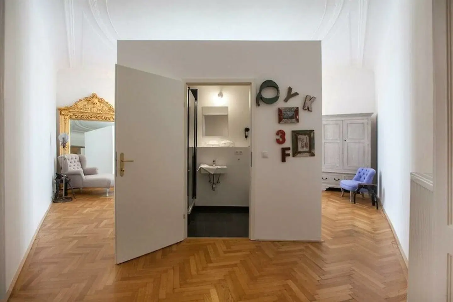Hotel Pension Museum ROOM_EXAMPLE