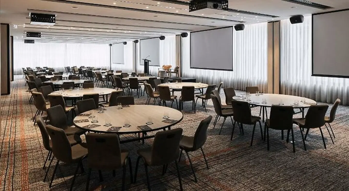 Rydges Melbourne Restaurant