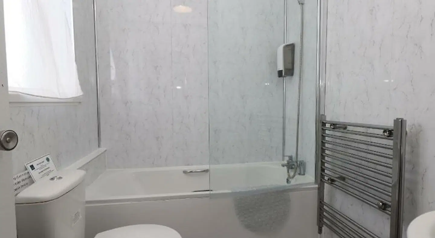 Bournemouth Sands Hotel Badezimmer