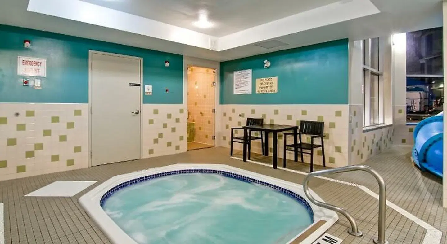 Best Western Plus Brandon Inn Hallenbad