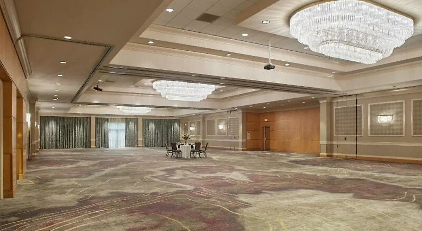 Hilton Akron/Fairlawn LOUNGE_LOBBY