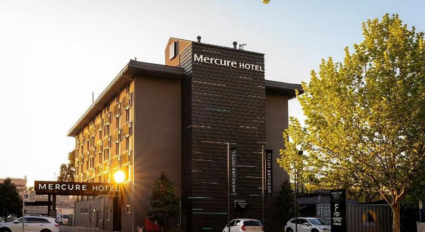 Mercure Albury EXTERIOR