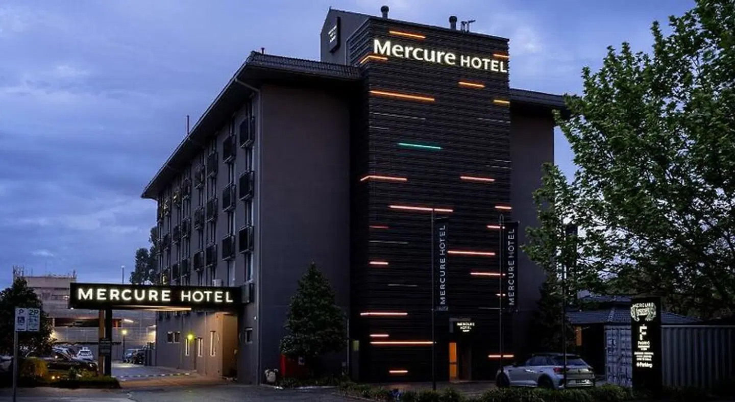 Mercure Albury EXTERIOR