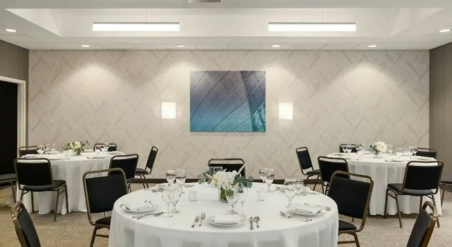 SpringHill Suites by Marriott Roanoke Restaurant