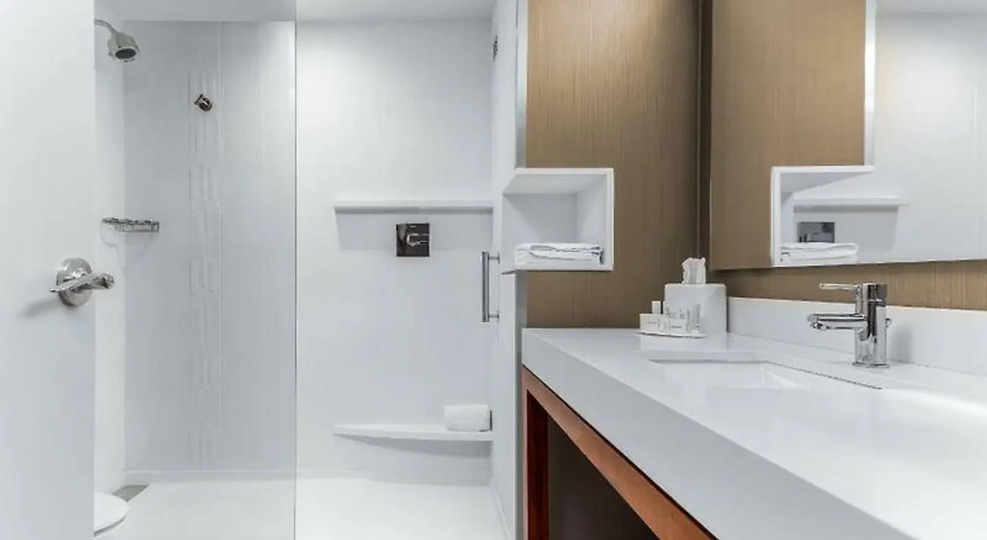 Courtyard by Marriott Jonesboro Badezimmer