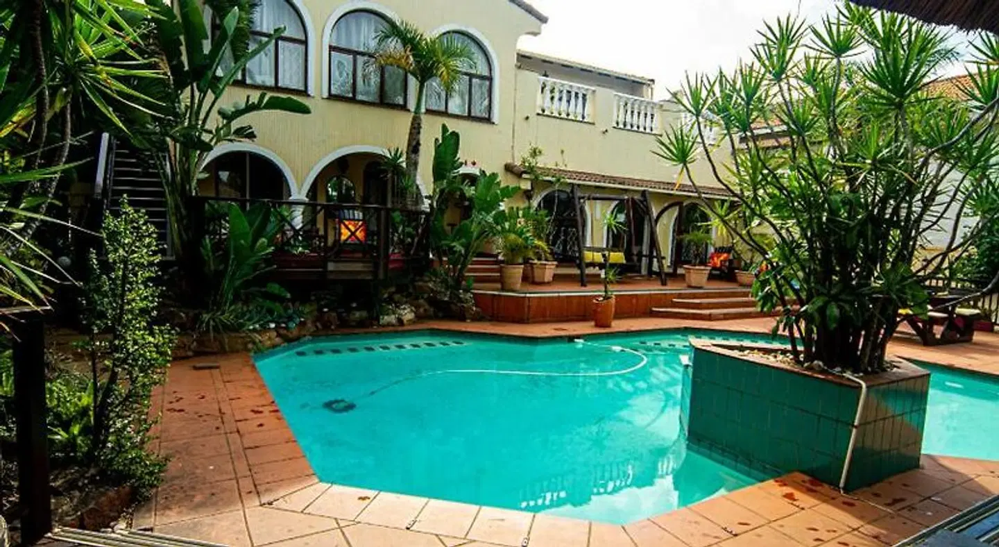 La Loggia Bed and Breakfast OUTDOOR_POOL