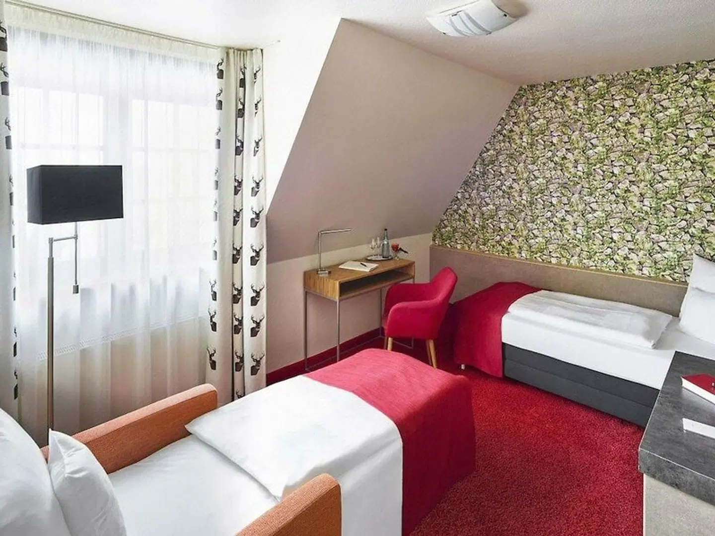 Hirsch Gehrung ROOM_EXAMPLE