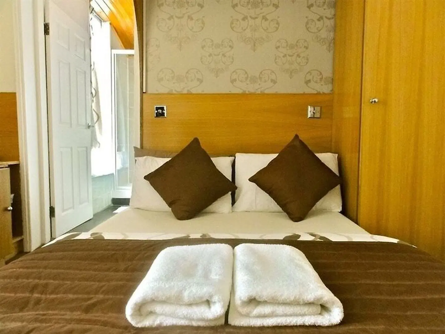 Skylark Guest House ROOM_EXAMPLE