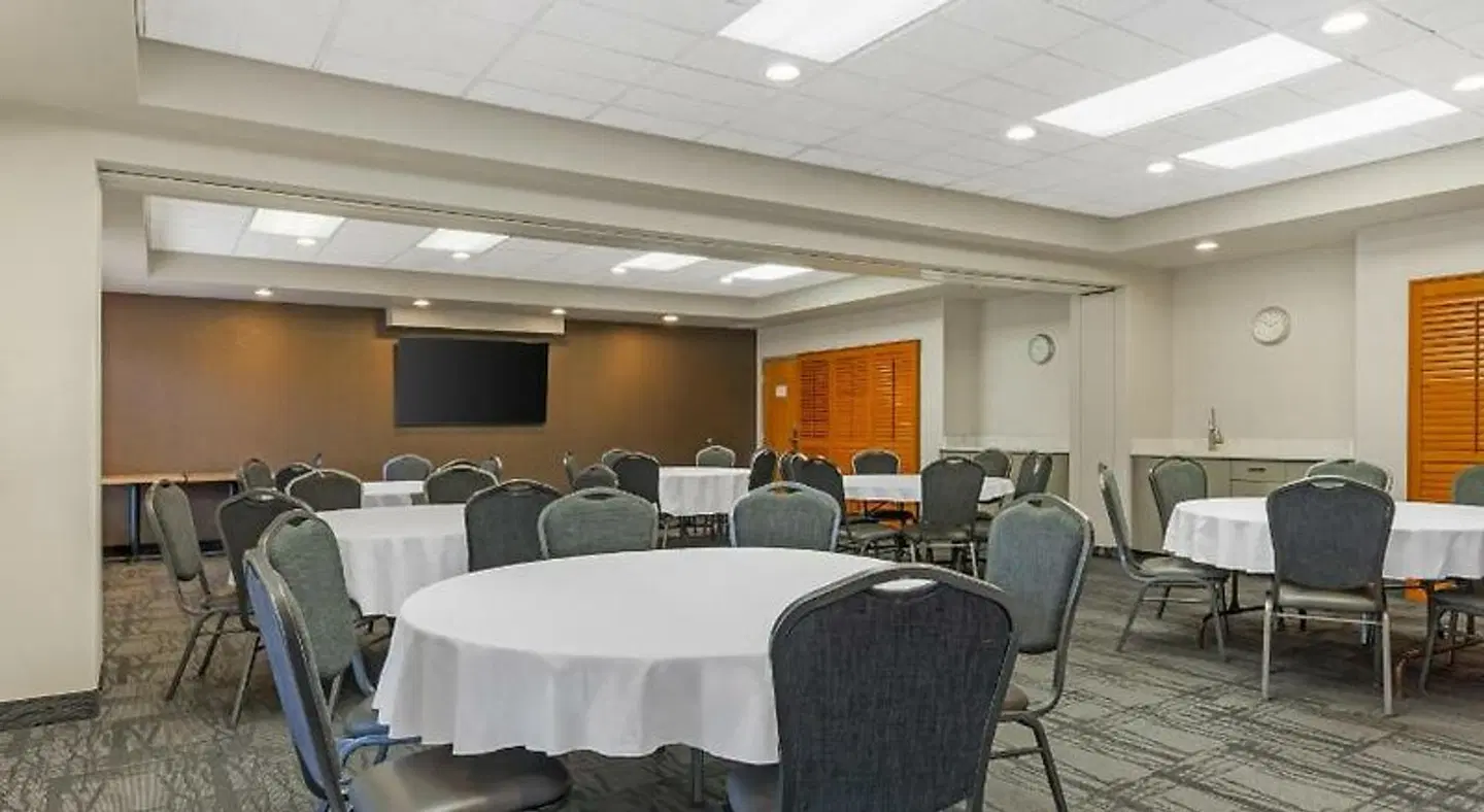 Best Western Plus Pembina Inn & Suites Konferenz