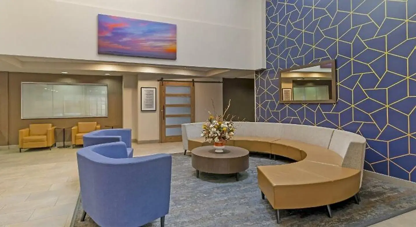 Best Western Plus Pembina Inn & Suites ROOM_EXAMPLE