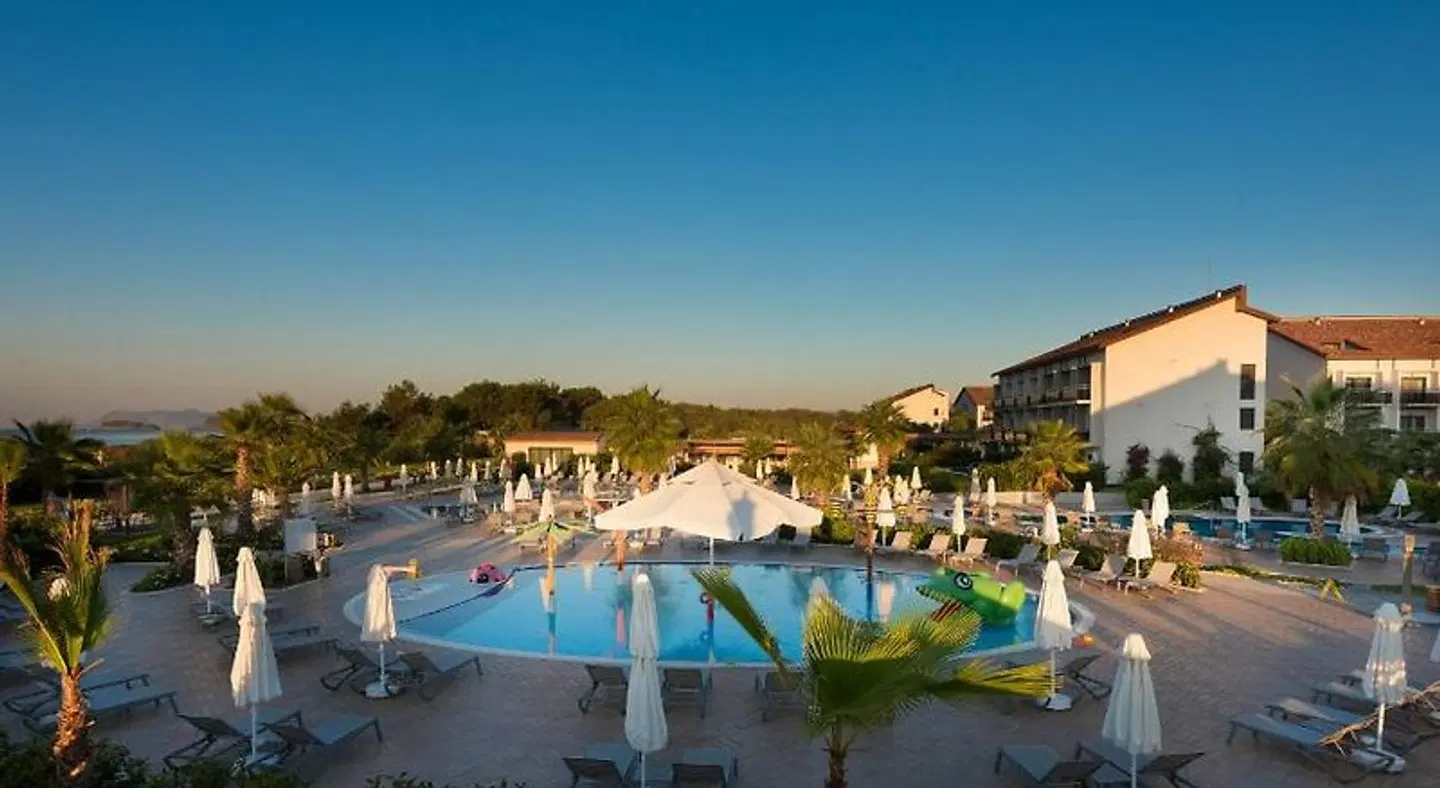 Akra Fethiye TUI Blue Sensatori OUTDOOR_POOL