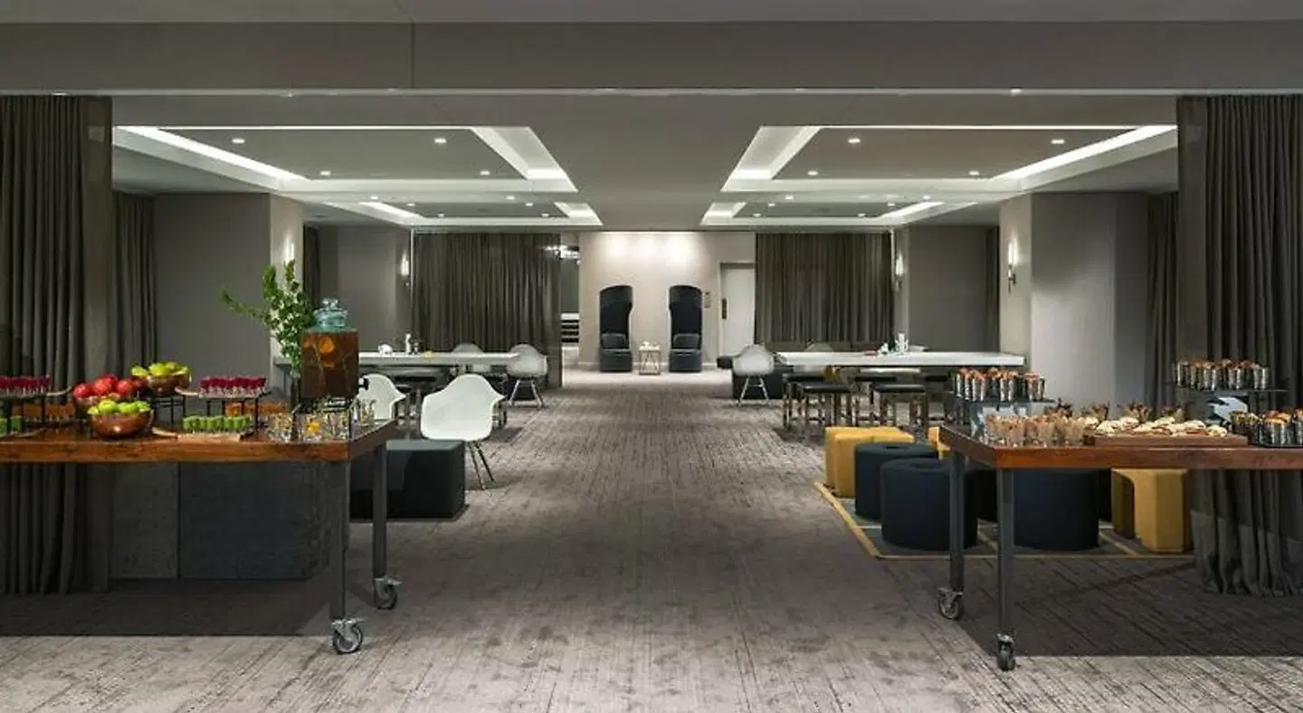 Renaissance Des Moines Savery Hotel LOUNGE_LOBBY
