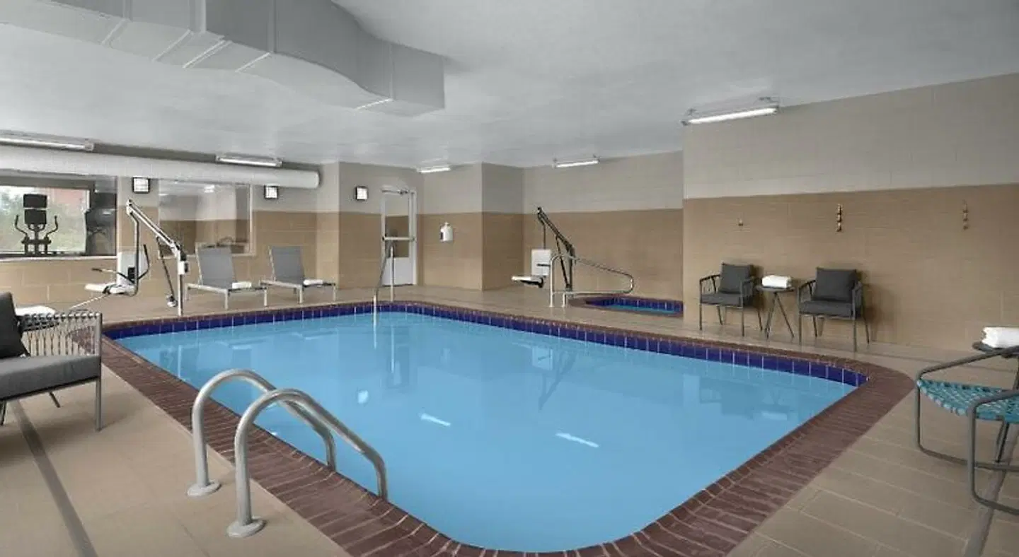 TownePlace Suites Des Moines Urbandale Hallenbad