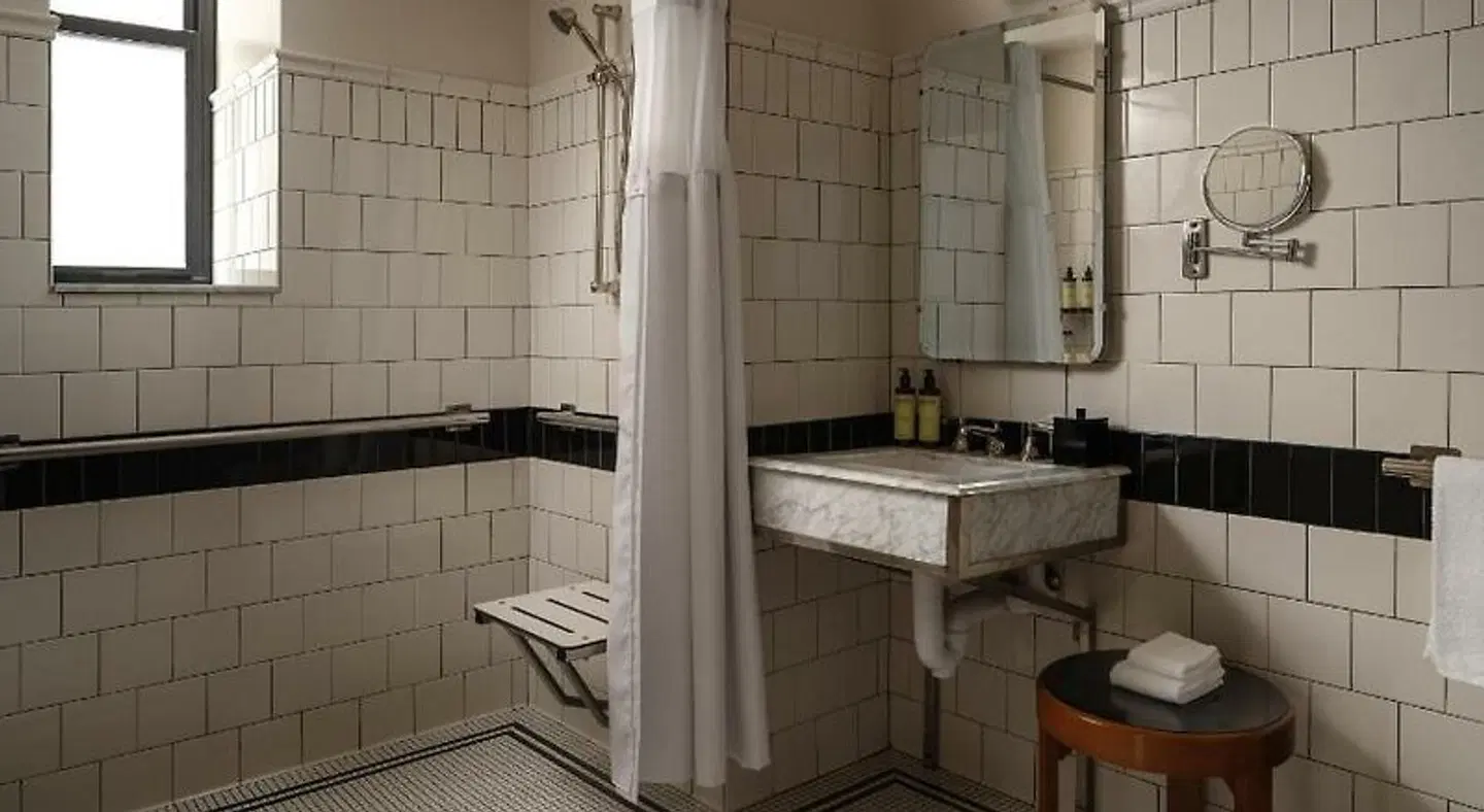 Chicago Athletic Association Badezimmer