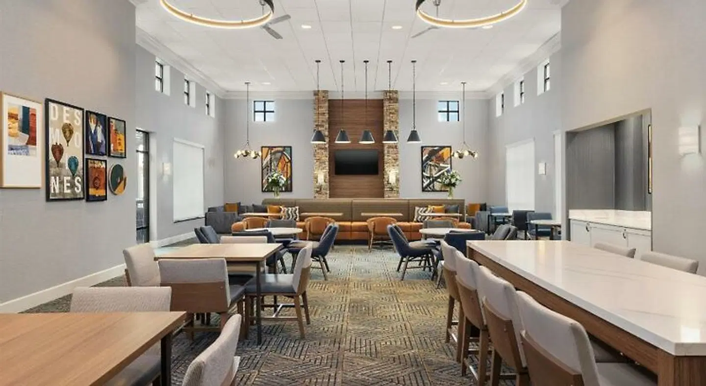 Homewood Suites by Hilton West Des Moines/SW Mall Area Bar