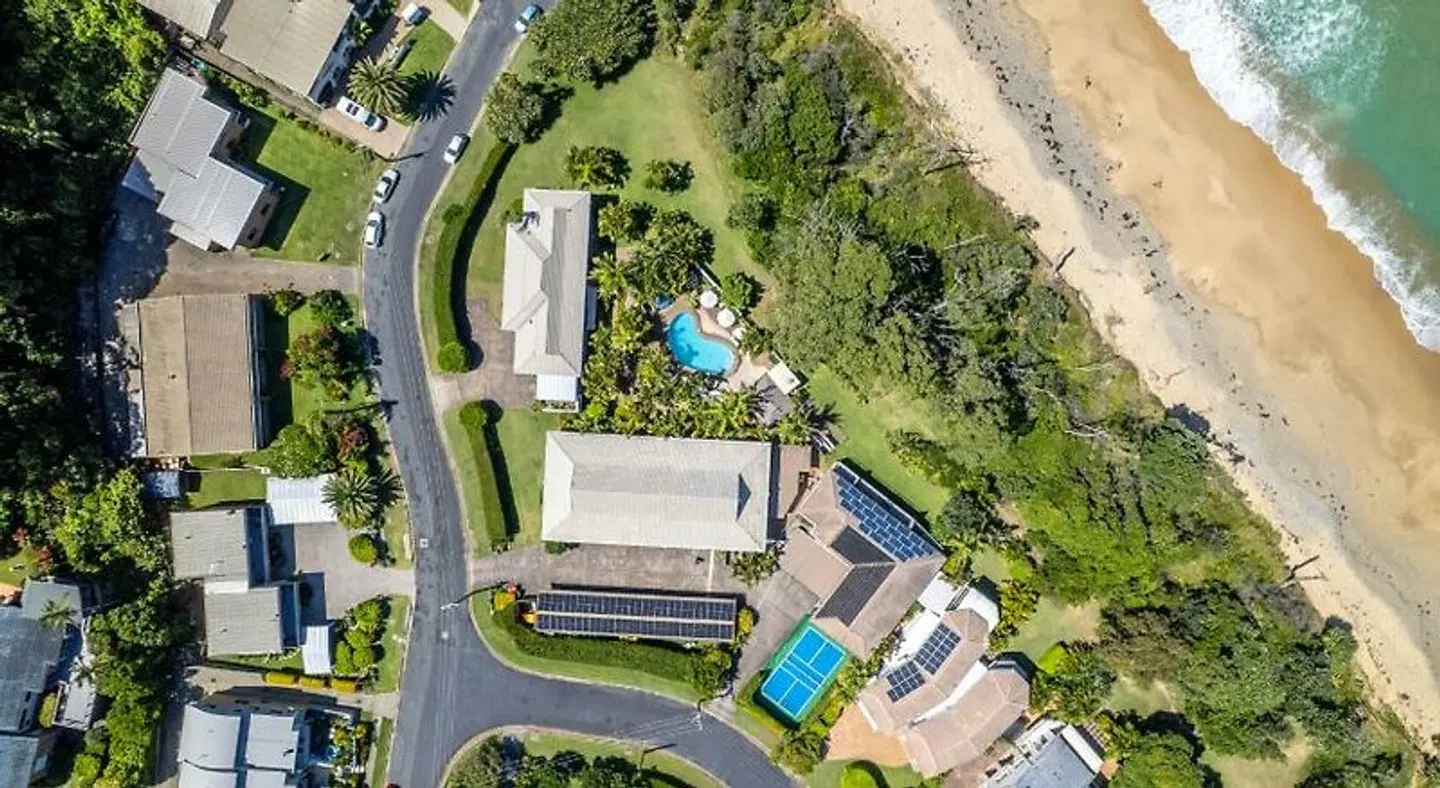 Smugglers On The Beach EXTERIOR