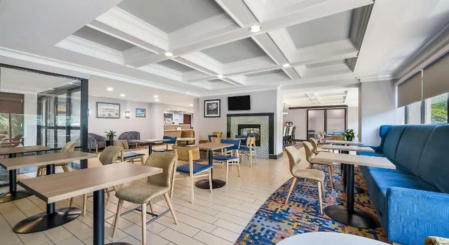 Hampton Inn Plymouth Meeting Restaurant