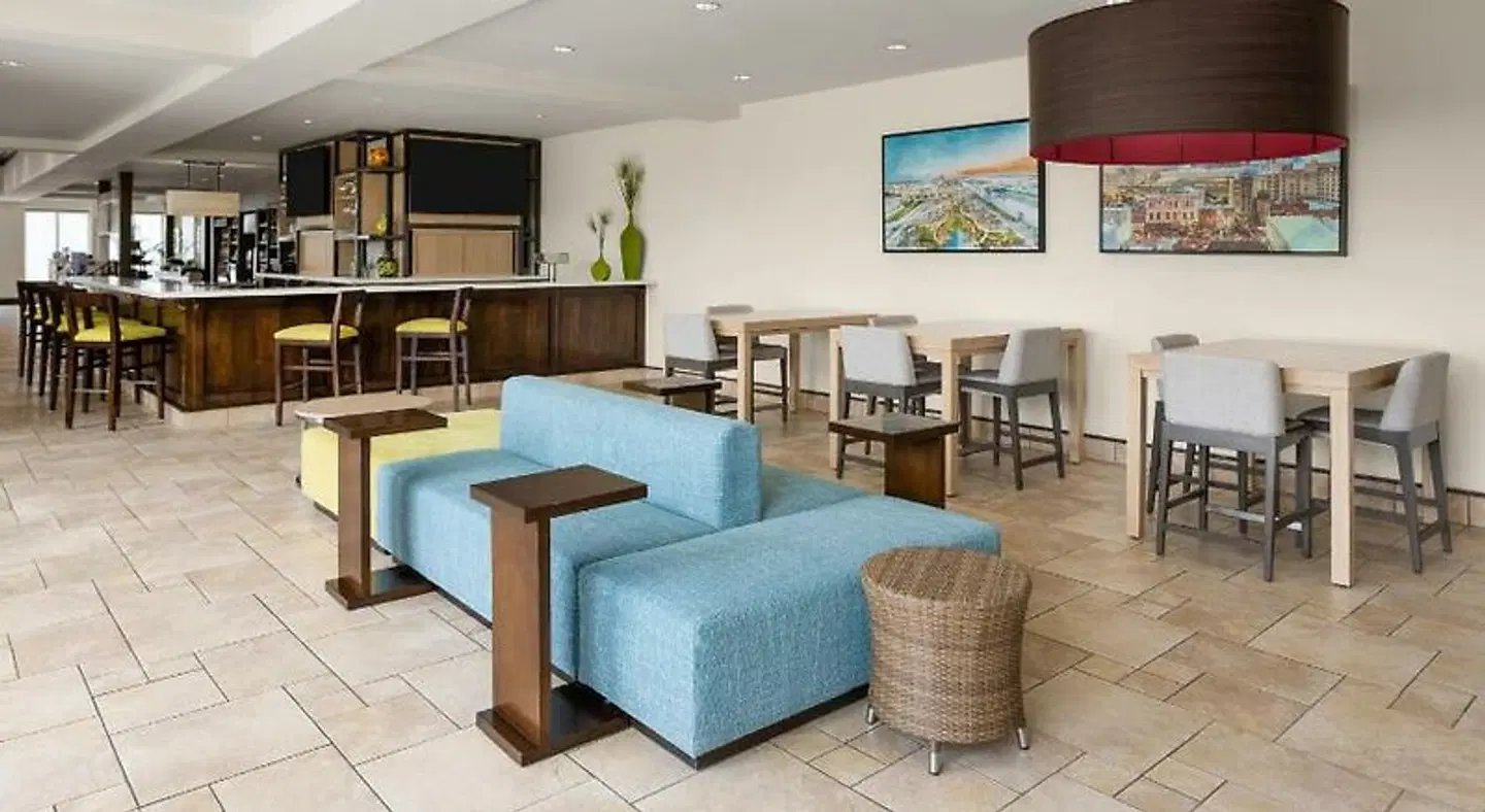 Hilton Garden Inn Memphis/Wolfchase Galleria LOUNGE_LOBBY