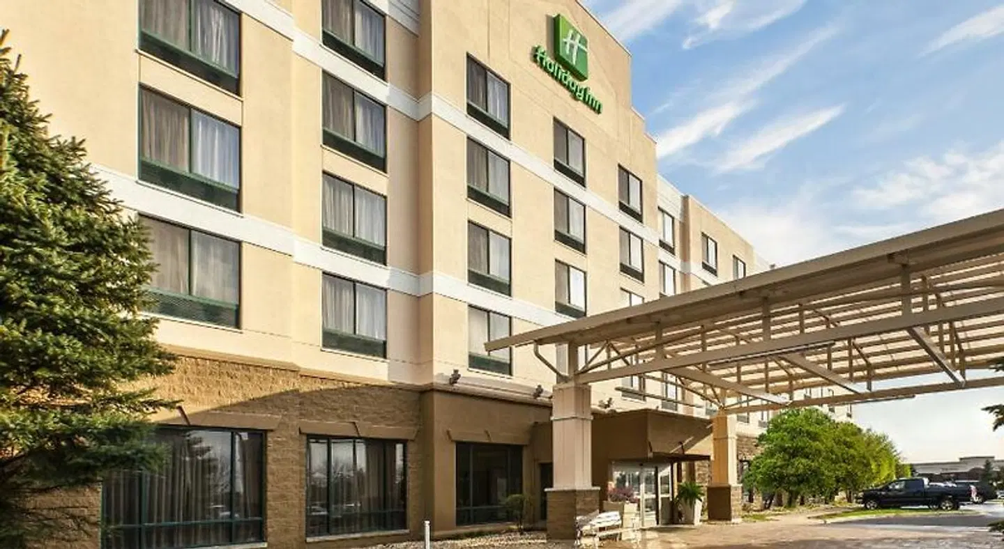 Holiday Inn & Suites Bolingbrook by IHG EXTERIOR