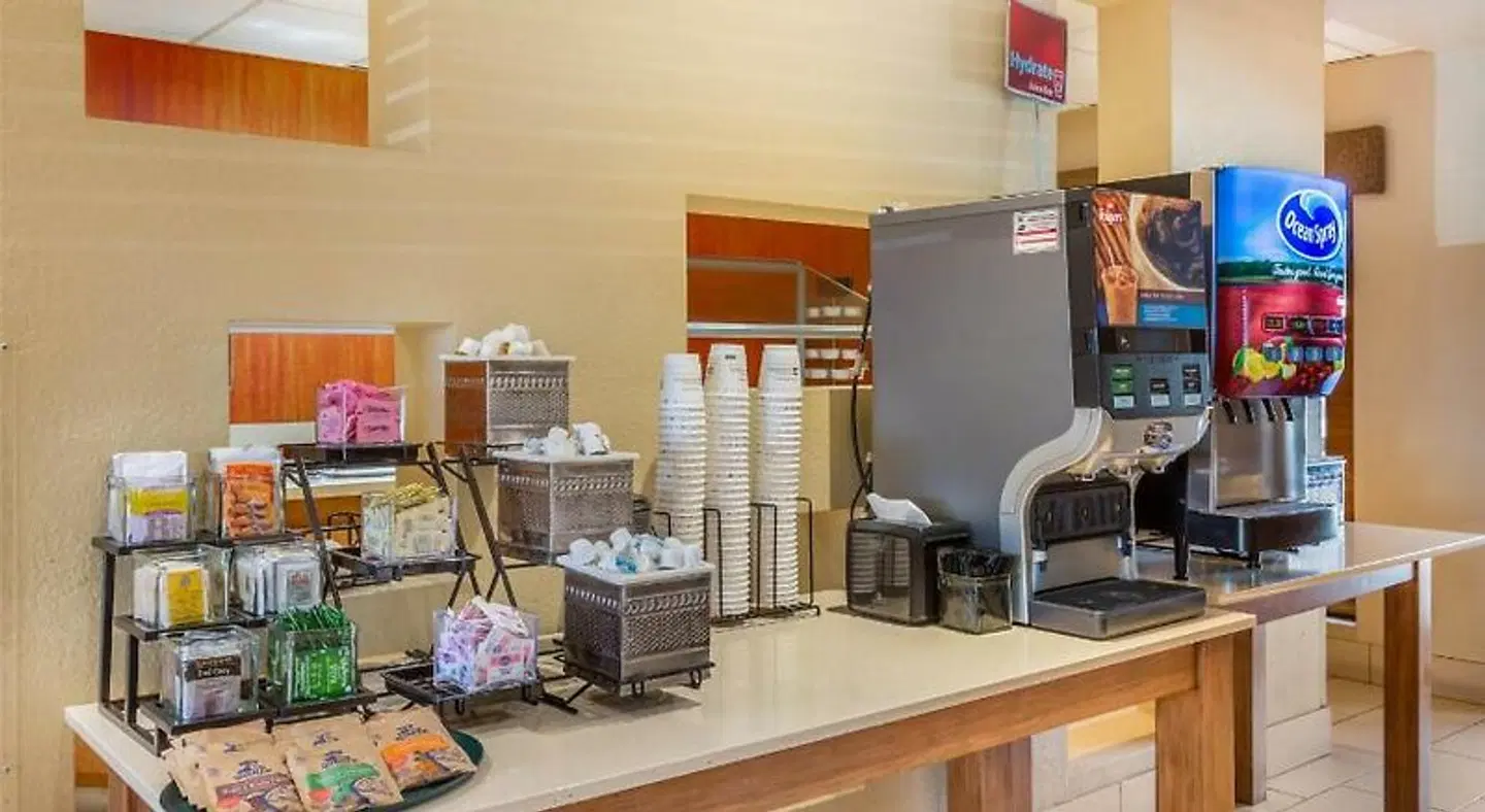 Best Western Plus Scottsdale Thunderbird Suites Restaurant