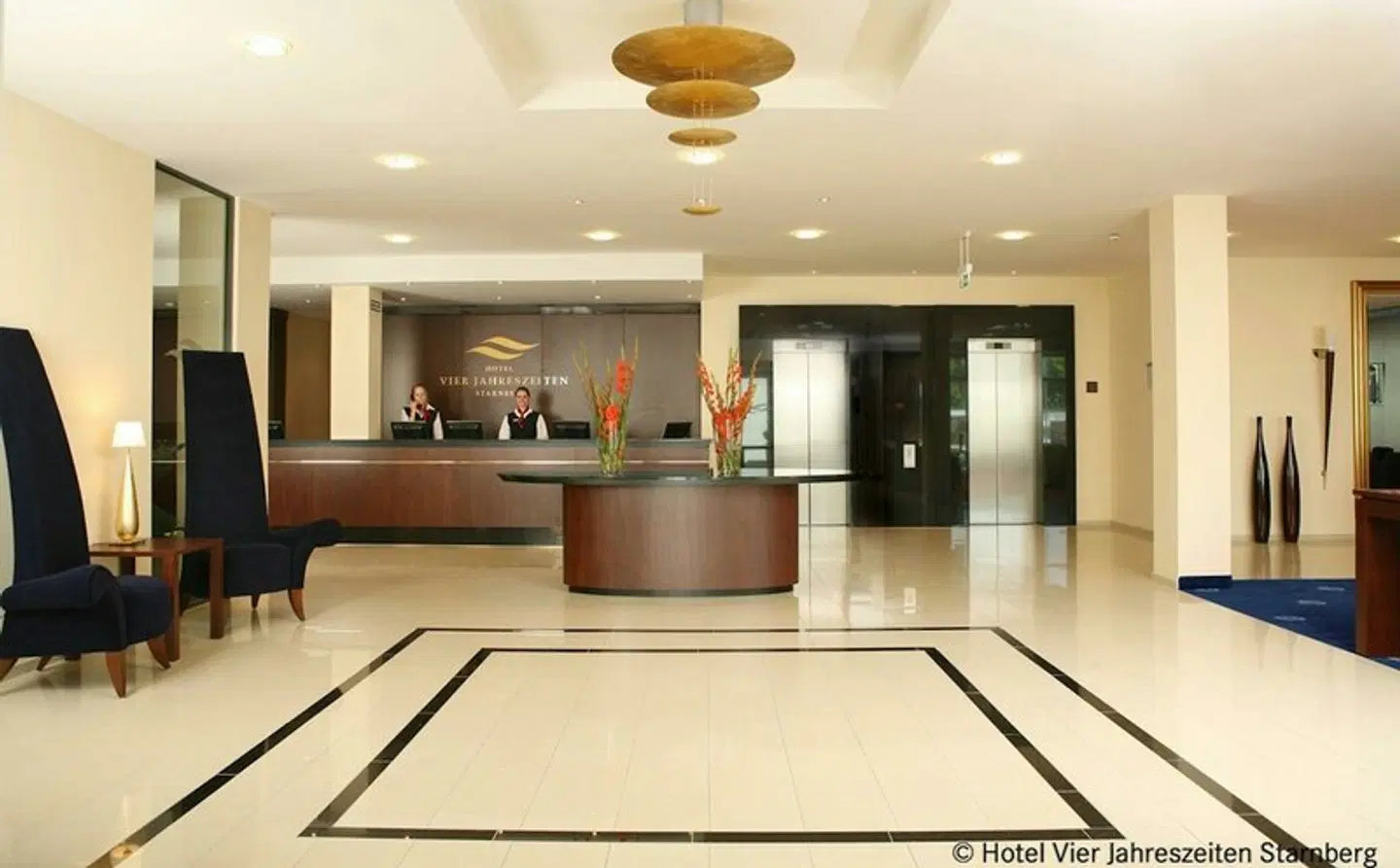 Vier Jahreszeiten LOUNGE_LOBBY