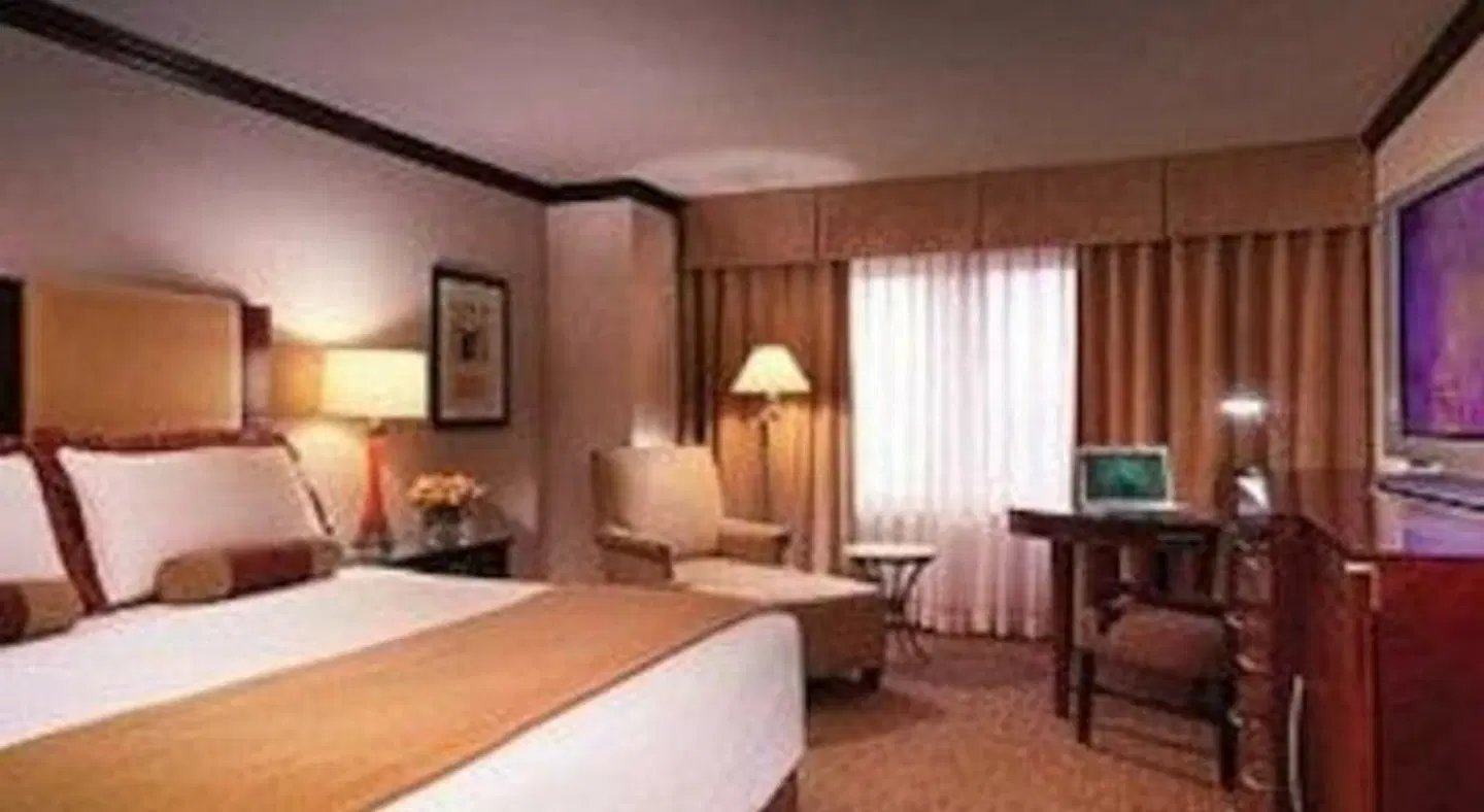 Ameristar Casino Hotel Kansas City ROOM_EXAMPLE