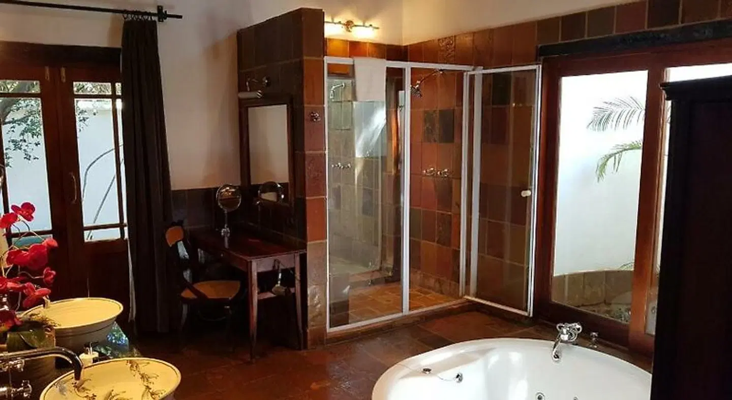 Kedar Heritage Lodge, Conference Centre & Spa Badezimmer