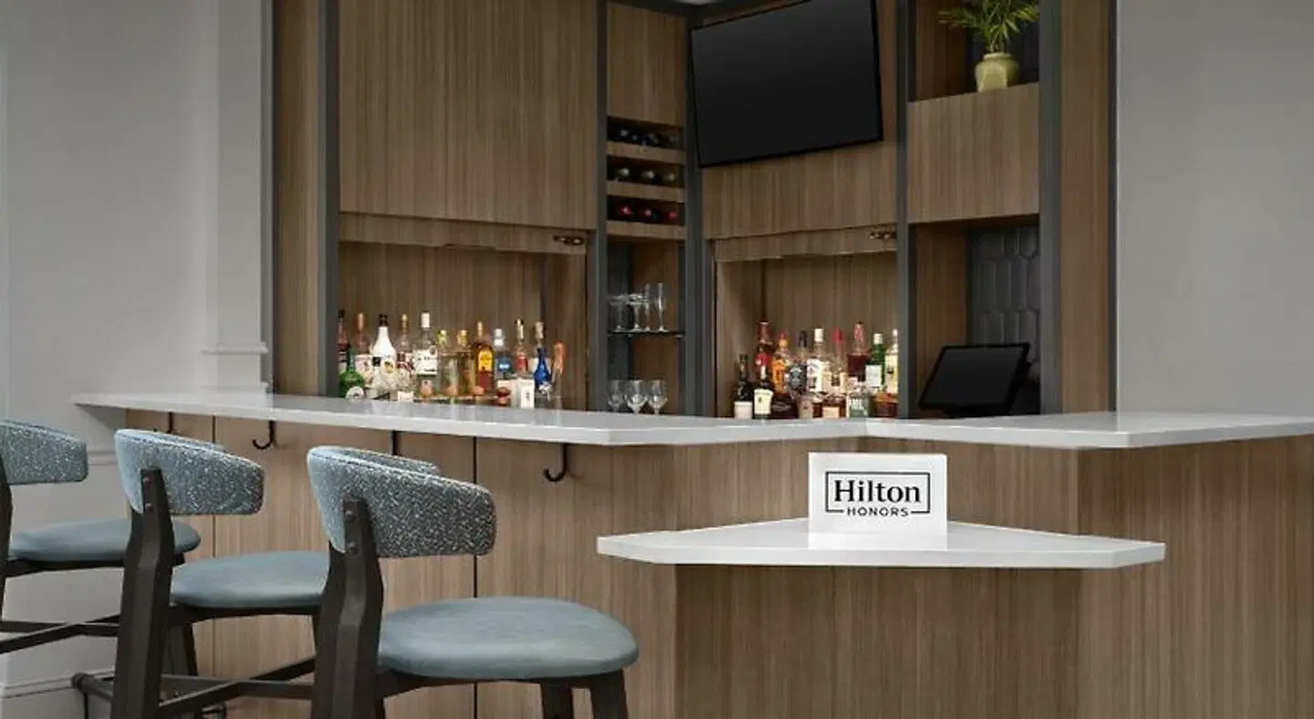 Hilton Garden Inn Tallahassee Central Bar