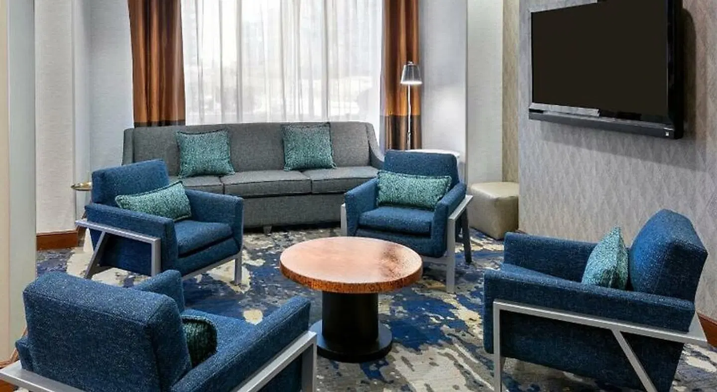Hampton Inn & Suites Country Club Plaza LOUNGE_LOBBY