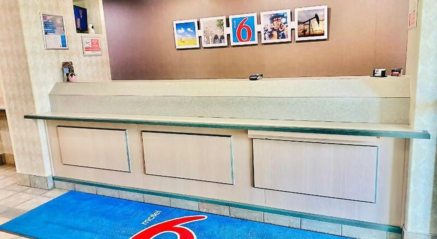 Motel 6 Red Deer, AB Hallenbad