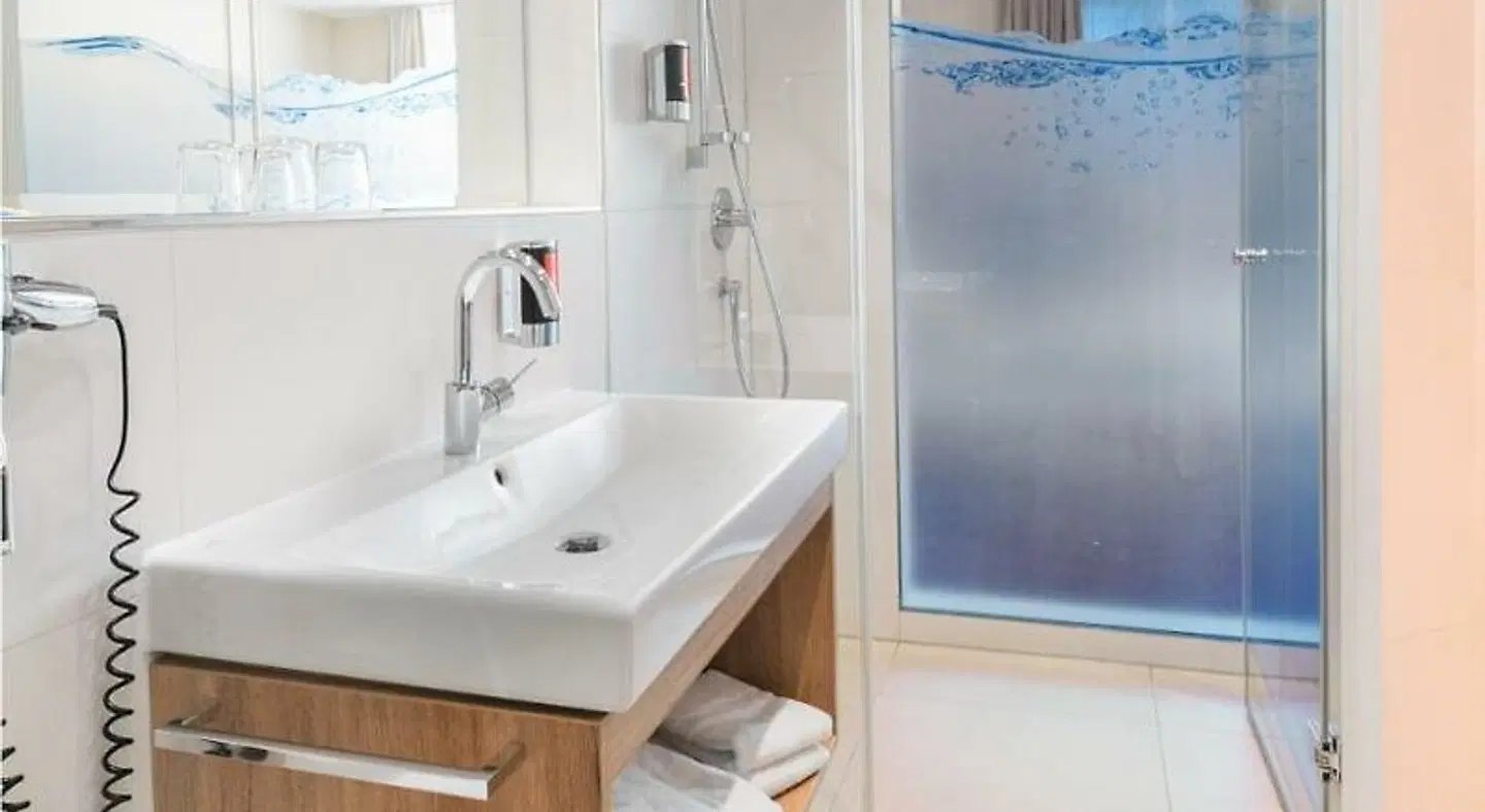 Hotel Asemann Planegg Badezimmer