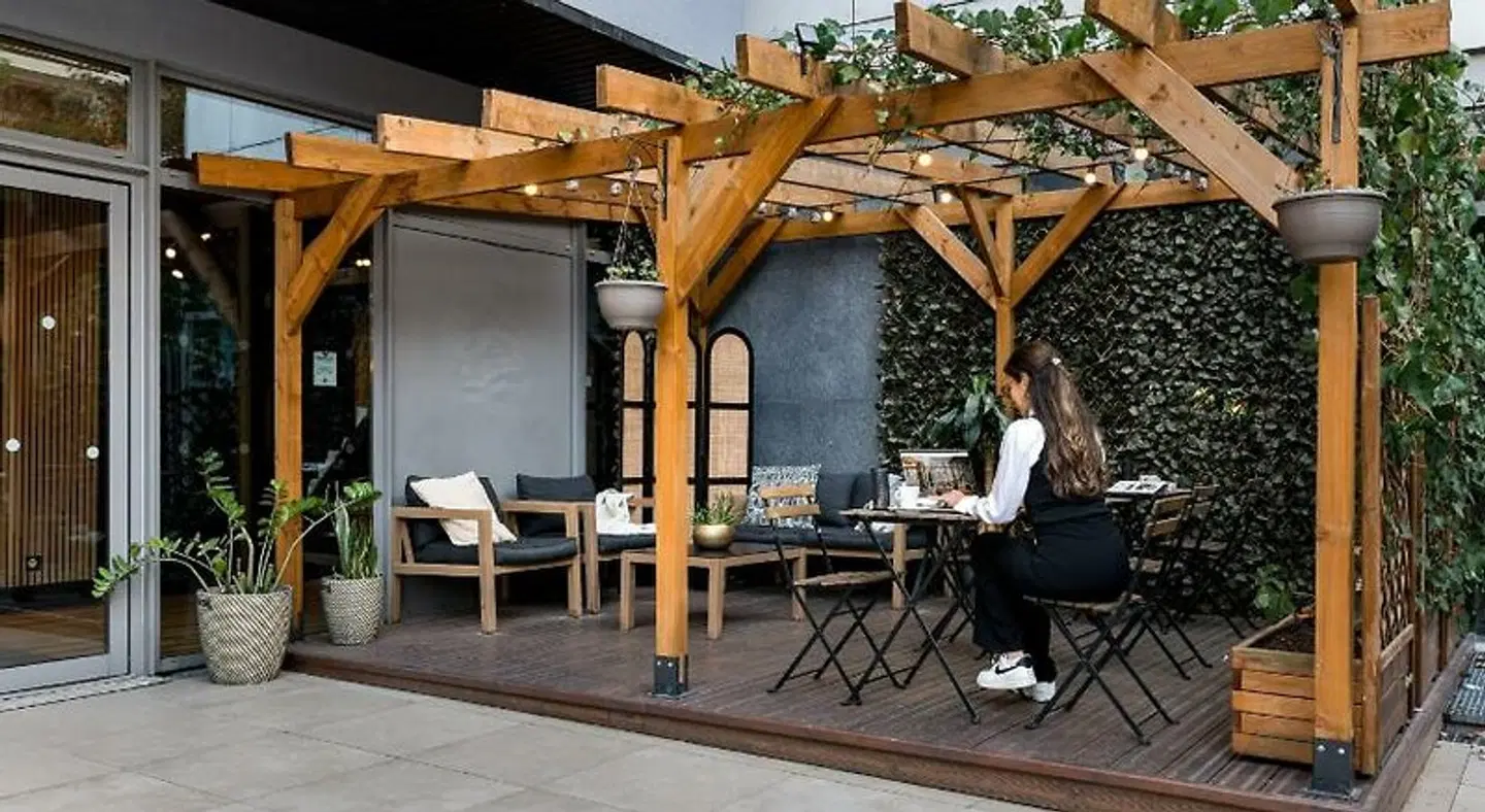 Quality Suites Lyon 7 Lodge Terrasse