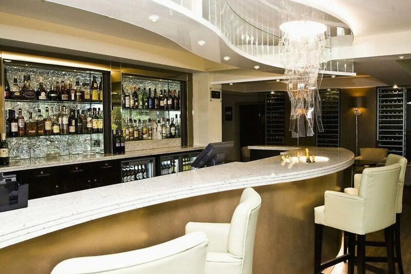 Hogarths Bar
