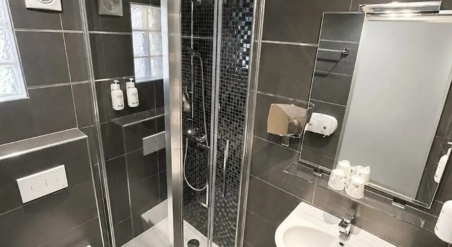 Holzer II Badezimmer