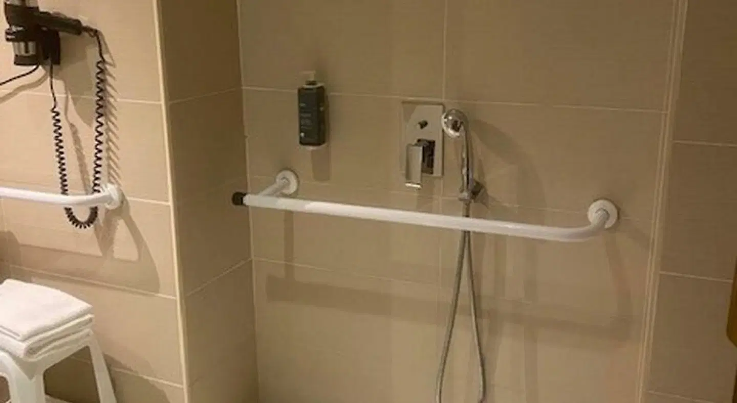 Hotel La Nuova Rotaia Badezimmer