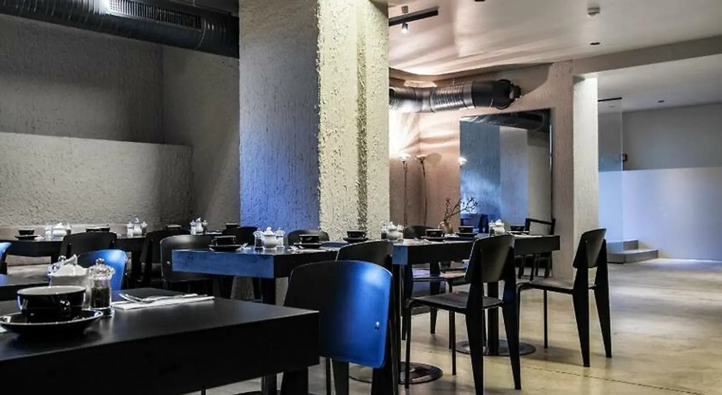 The Suite Hotel Bar
