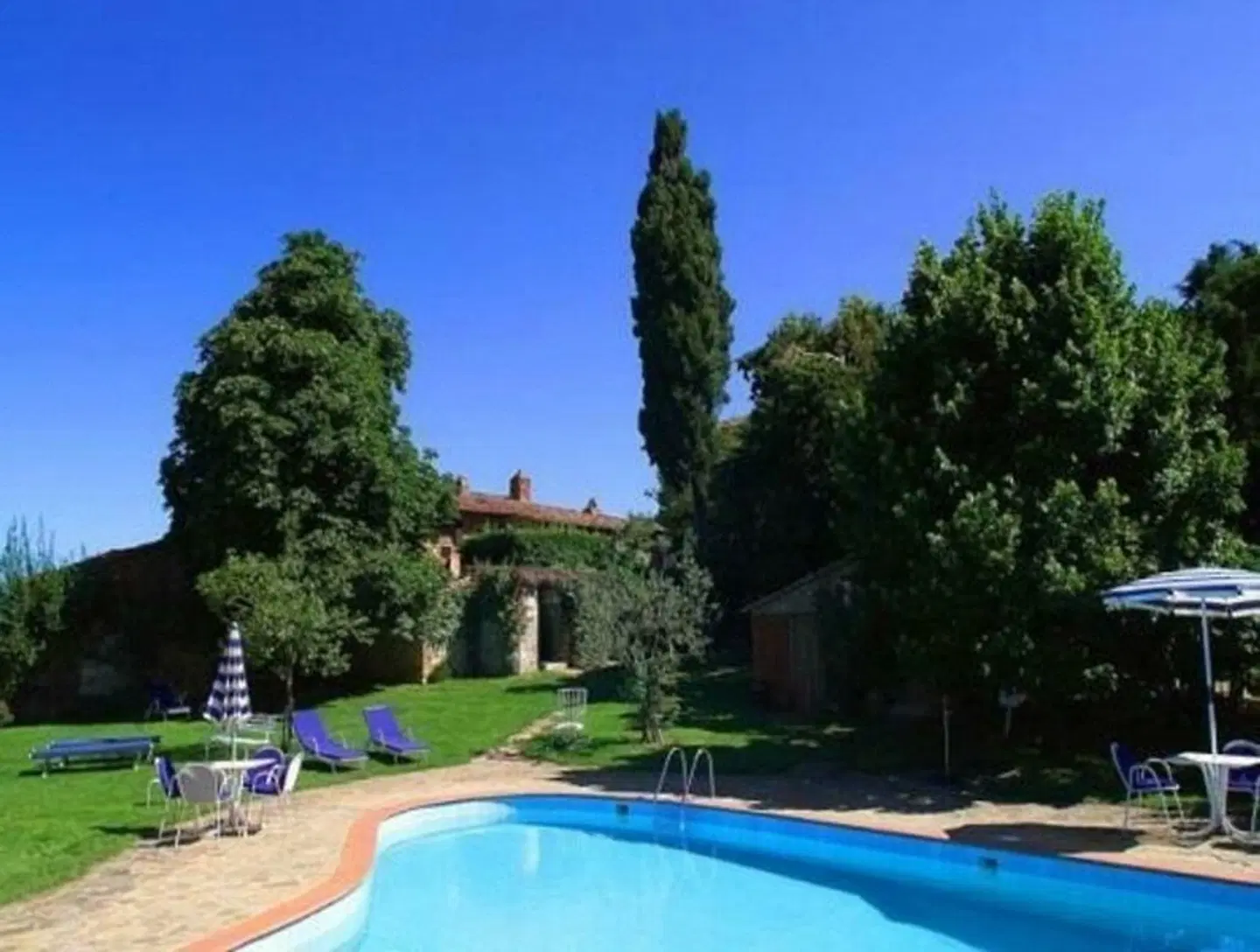 Villa Le Barone OUTDOOR_POOL